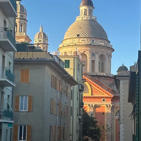 Casa Crema Con Vista Mare Genua